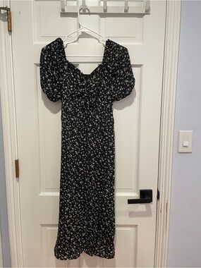 Black Floral Puff-Sleeve Midi Dress